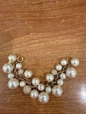J. Crew Pearl Cluster Statement bracelet - Gold & Cream